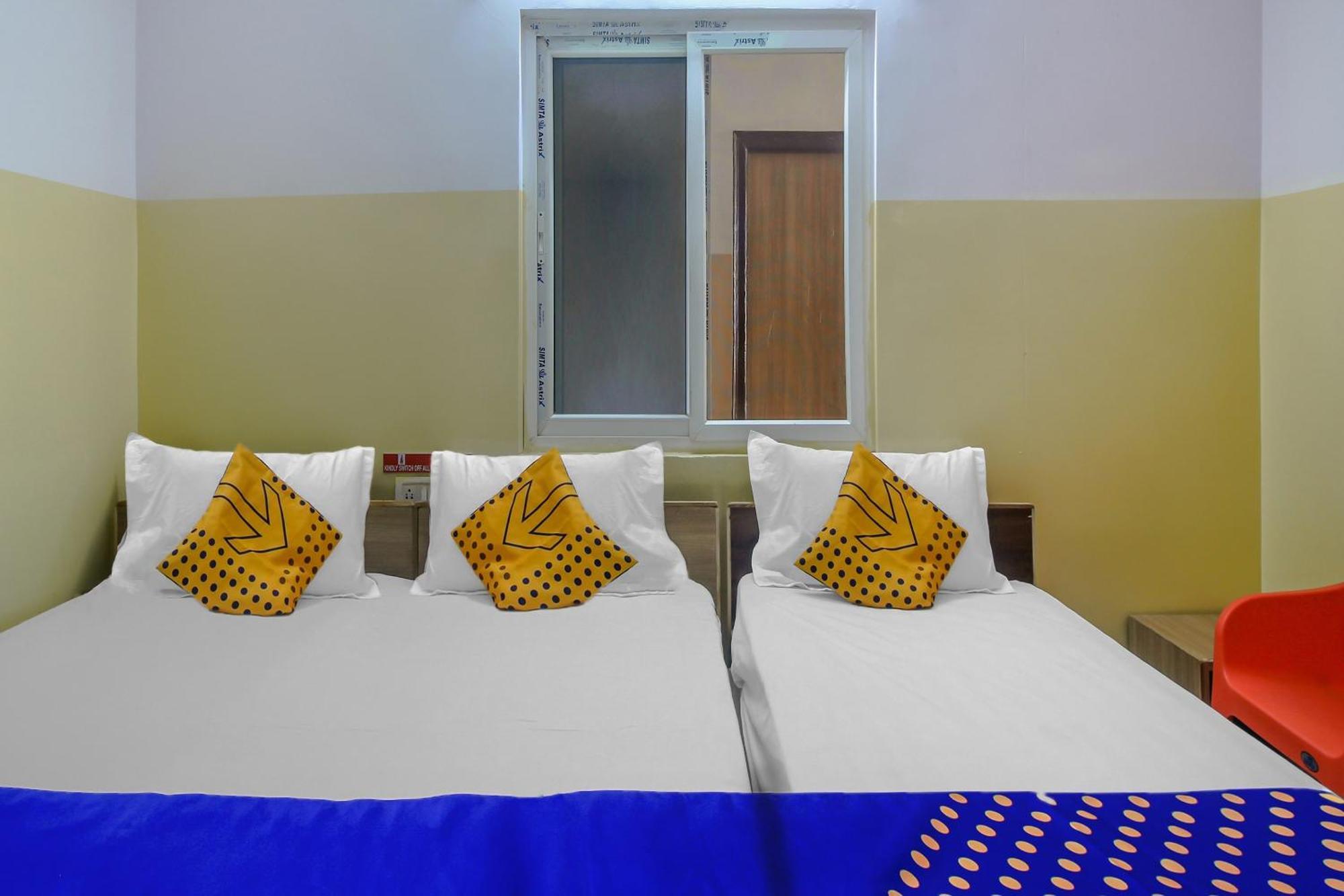 Spot On 81775 Mohit Gokul Lodge New Luxury Room'S Near Secunderabad Railway Station Lālāguda Exteriér fotografie