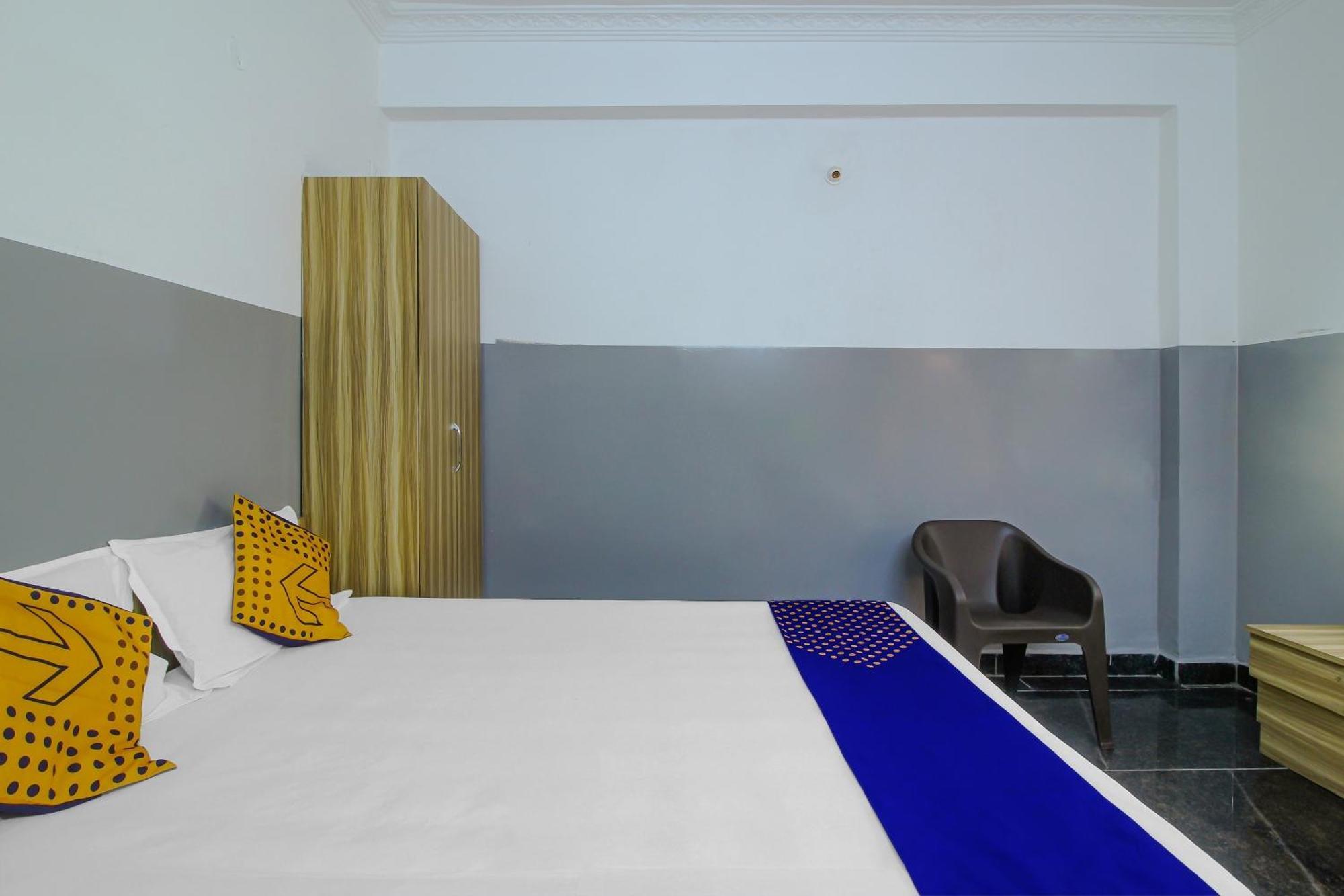 Spot On 81775 Mohit Gokul Lodge New Luxury Room'S Near Secunderabad Railway Station Lālāguda Exteriér fotografie