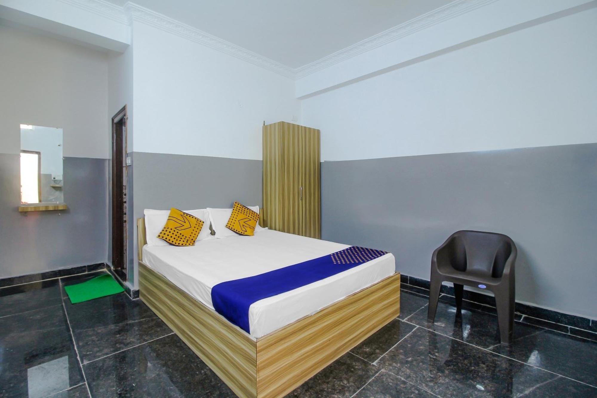 Spot On 81775 Mohit Gokul Lodge New Luxury Room'S Near Secunderabad Railway Station Lālāguda Exteriér fotografie